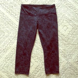 lululemon wonder under crops size 8